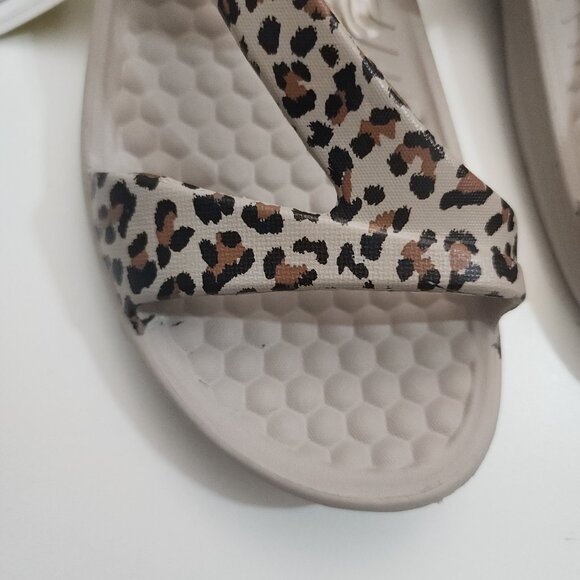 Joybees Everyday Sandal Women's Slip-on Arch Support Sandal for Daily Wear 10 - Picture 5 of 12